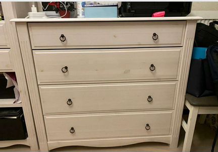 Мебель бу (шкаф+стол+комод+колонка)