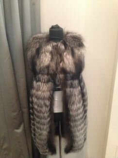 Жилет из чернобурой лисы