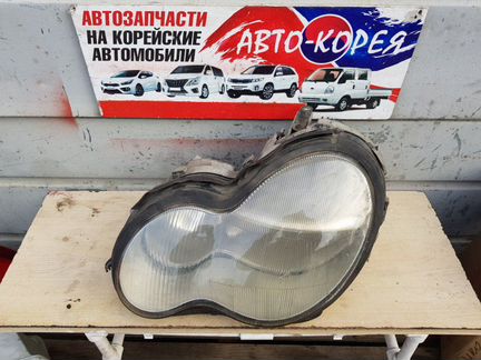 Фара передняя левая Mercedes Benz W203 2000-2004