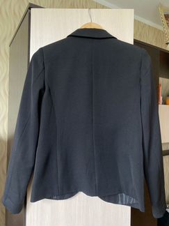 Чёрный пиджак бренда House