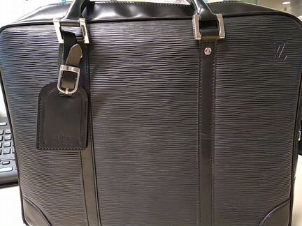 Продам мужскую сумку Louis Vuitton