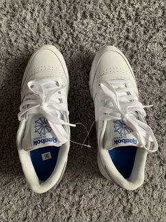 Кроссовки женские Reebok Classic 37.5
