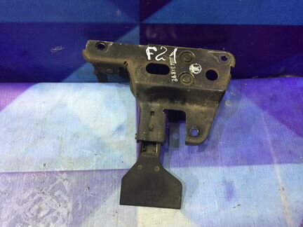Замок капота ответная часть Ауди А4 Б7