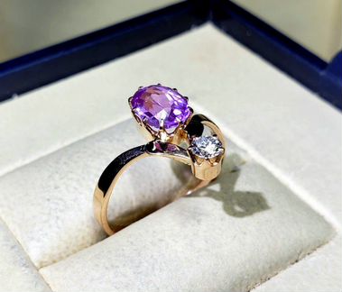 Кольцо золотое СССР с бриллиантом