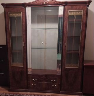 Сервант,Витрина