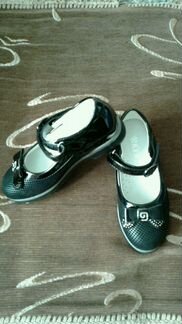 Новые туфли размер 26