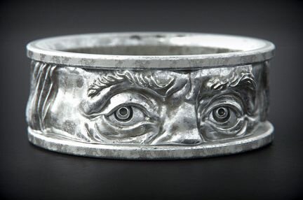 Кольцо с барельефом по фотографии.Свадебные кольца