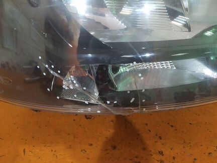 Фара правая Ford Transit TTG 2015-Нв