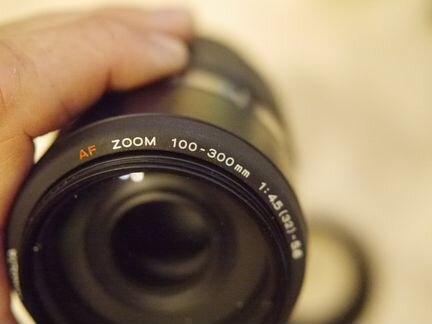 Родная минольта 100-300 ф4-5,6 для sony A