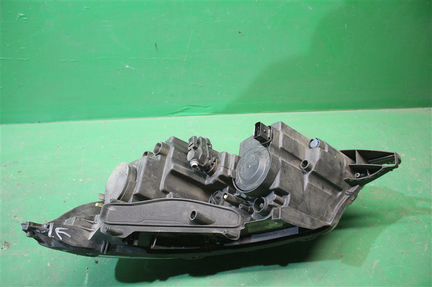 Фара правая Peugeot 2008 2013-2016