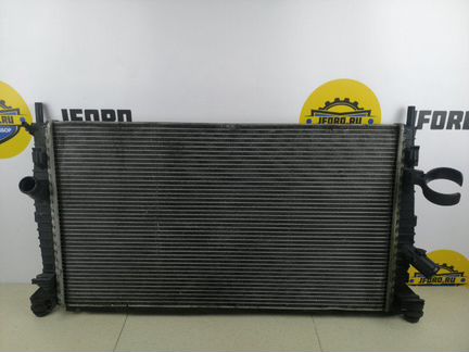 Радиатор охлаждения Ford Focus 2 CB4 2009