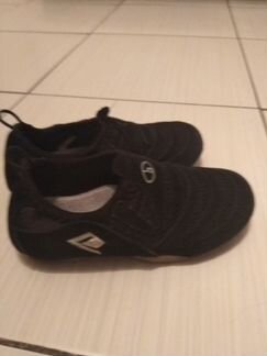 Кроссовки замша 28 р