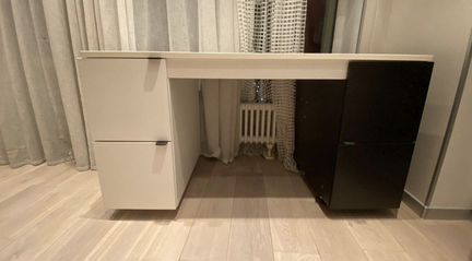 Письменный стол