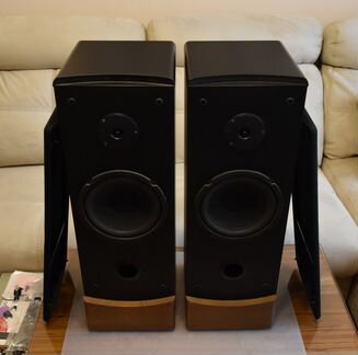 Акустика из 70-х Advent A1104