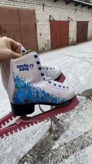 Коньки женские 39 размера
