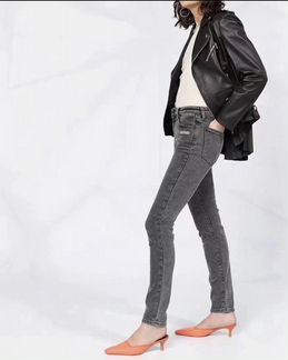 Стильные джинсы Off-white