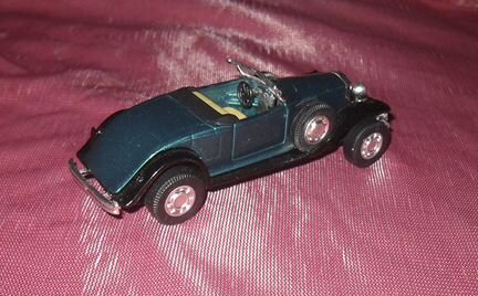 Rolls-Royce Phantom II - Yat Ming