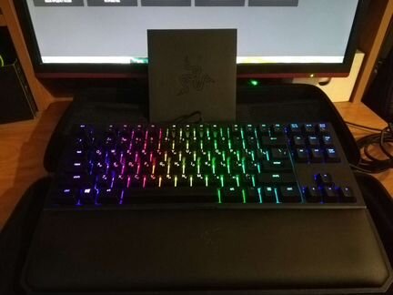 Razer BlackWidow Chroma v2 (yellow)