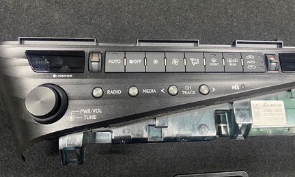 Блок управления климатом Lexus 55900-33M30