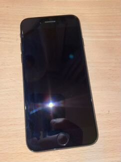 Телефон iPhone 7