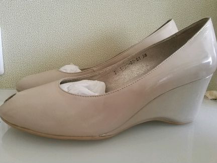 Сапоги женские, туфли