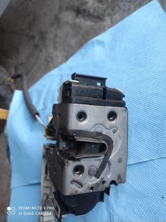 Замок двери. передний Mercedes-Benz Sprinter W906