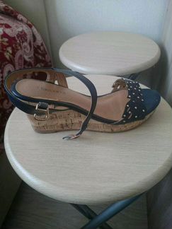 Босоножки кожаные