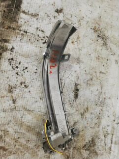 Поворотник в зеркало передний левый Bmw 1-Series