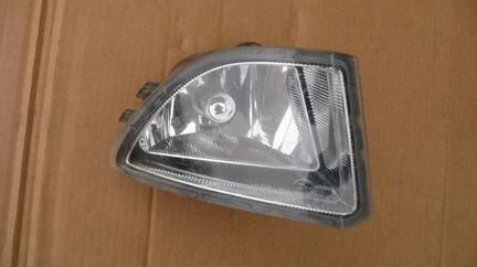 Противотуманная фара Хонда Легенд 2008