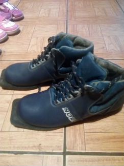 Ботинки лыжные