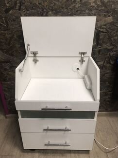 Тумба для маникюрного салона с уф-лампой