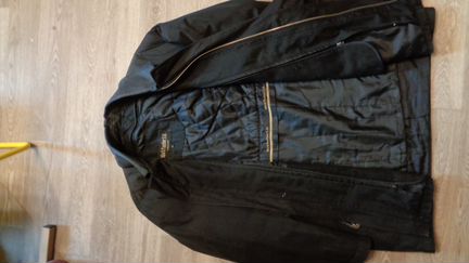 Продаю куртку мужскую на межсезонье и как ветровка