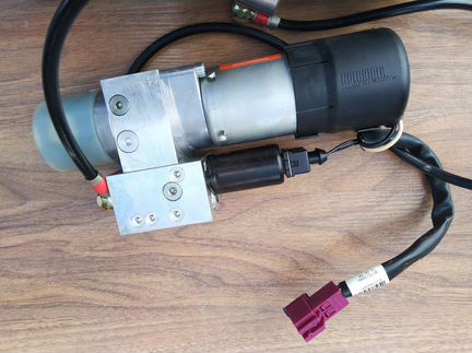 Гидронасос крышки багажника Mercedes X164