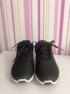 Беговые кроссовки Adidas