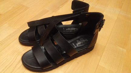 Сандалии новые Baldinini trend made in Italy