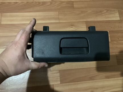 Бардачок под сидение октавия