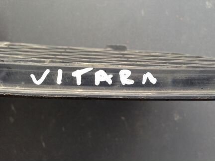 Suzuki Grand Vitara решотка бампера