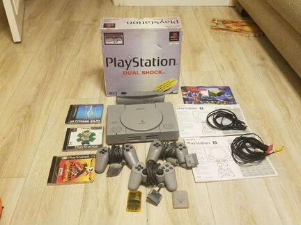 Sony PlayStation 1 scph-7000 в идеале