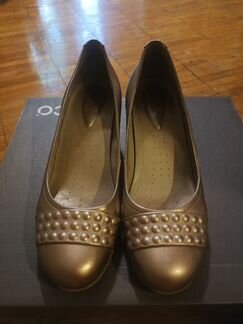 Туфли Ecco золотые