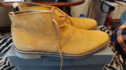 Новые замшевые ботинки 44