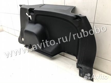 Обшивка багажника правая Land Rover Freelander 2