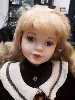 Фарфоровая Кукла