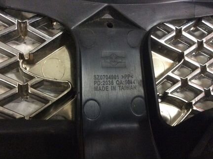 Решетка радиатора Suzuki Grand Vitara JT