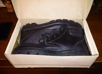 Профессиональные кожаные ботинки 43 р. новые