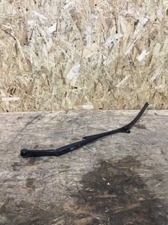 Поводок дворника левый Hyundai Ix 35 G4KD 2013