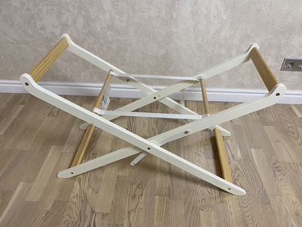 Подставка под колыбель-корзину