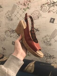 Босоножки Crocs