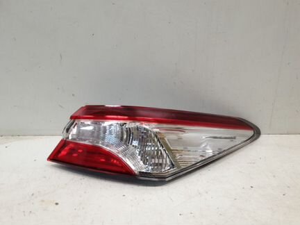 Фонарь задний правый Toyota Camry V70 2018