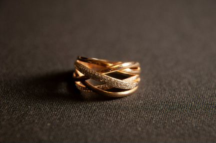 Золотое кольцо с бриллиантами