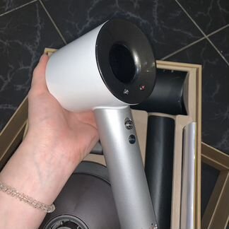 Фен Dyson supersonic